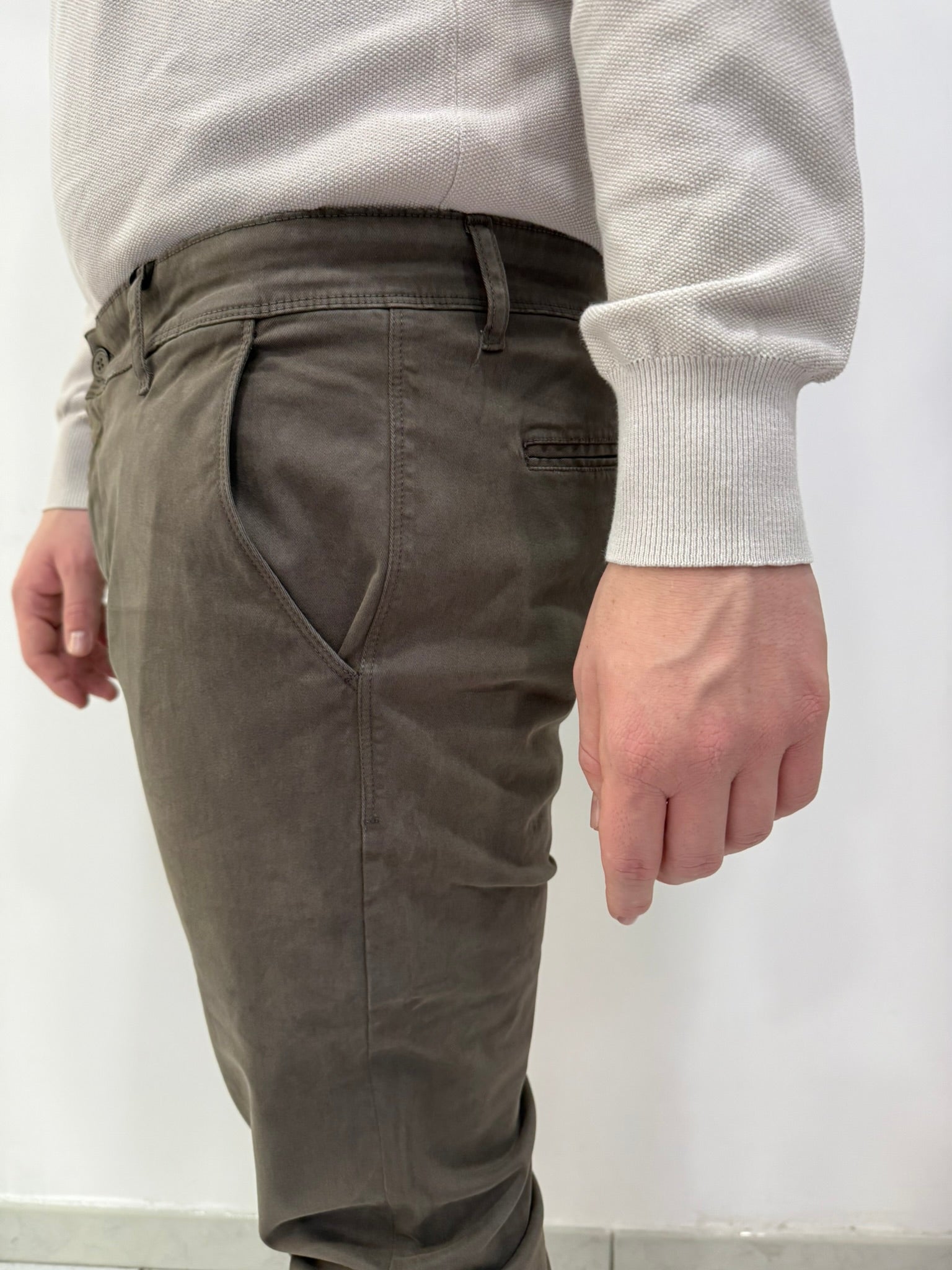 Pantalone Chinos