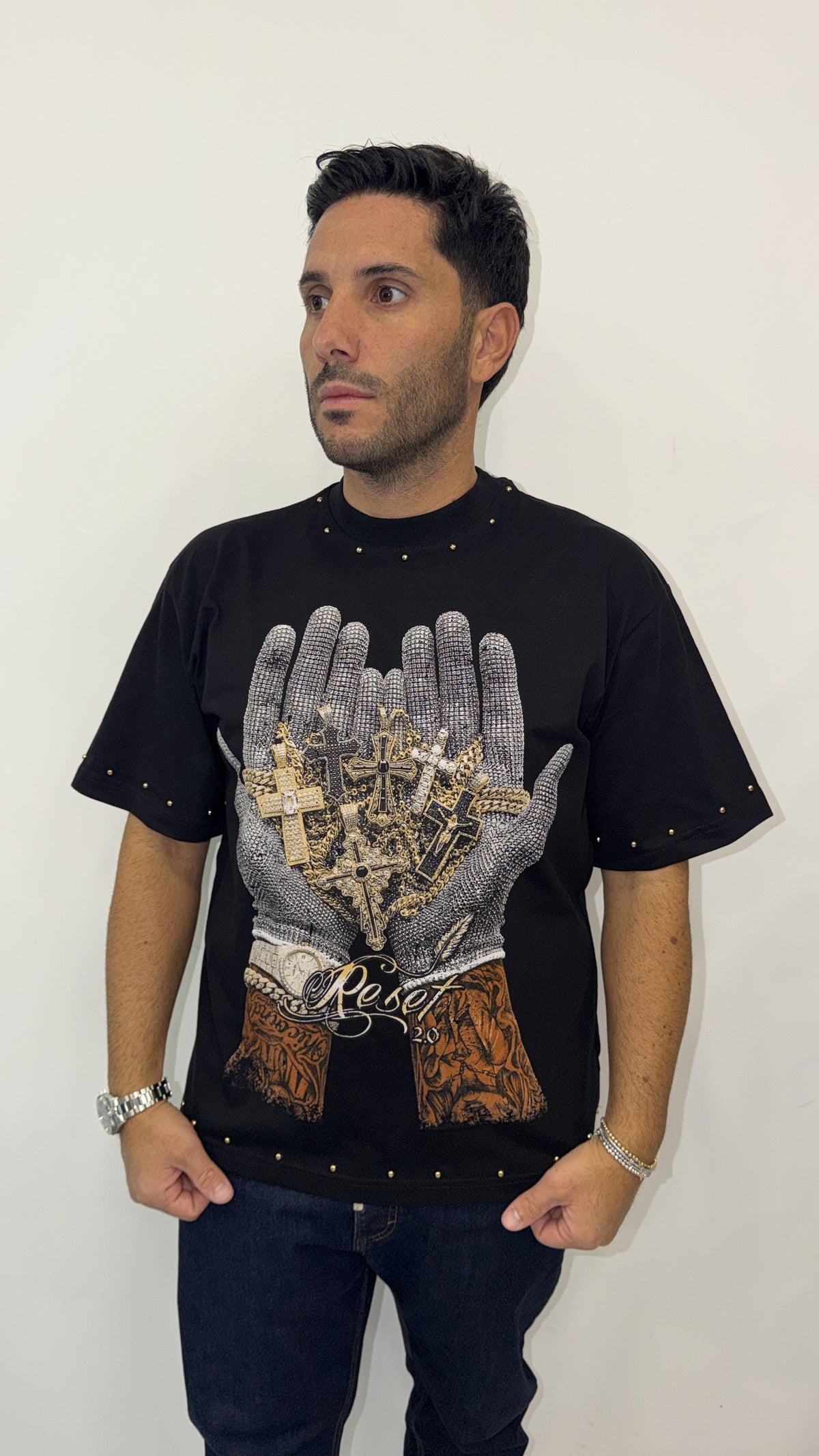 Shirt mani