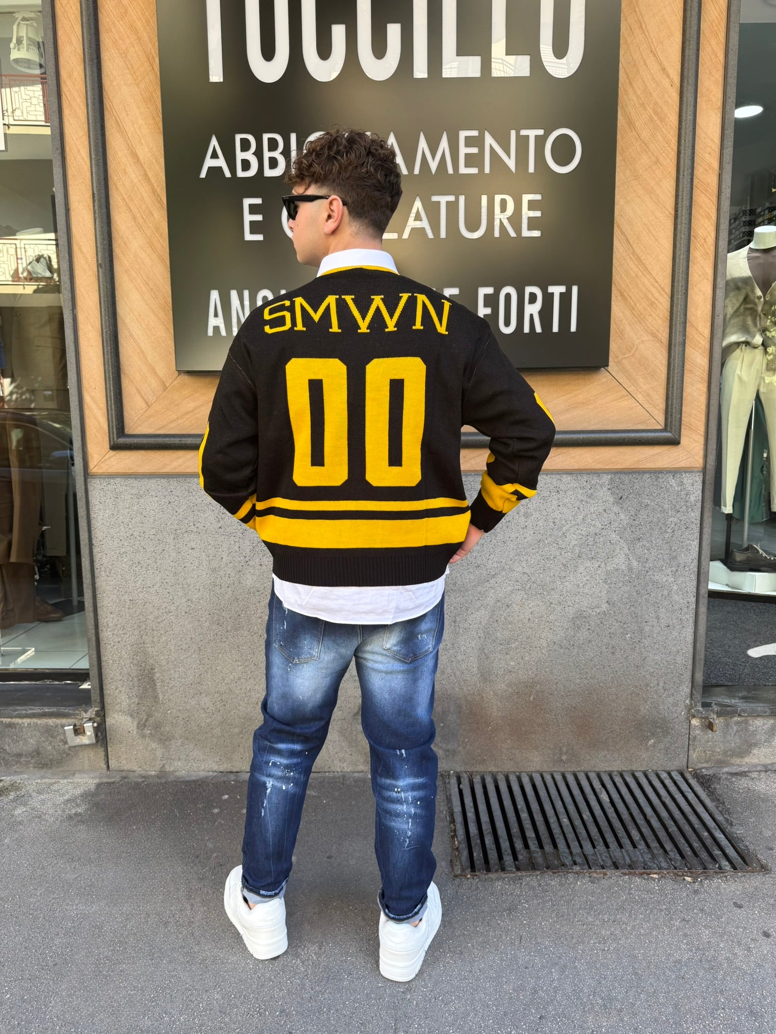 Maglione Scollo a Punta