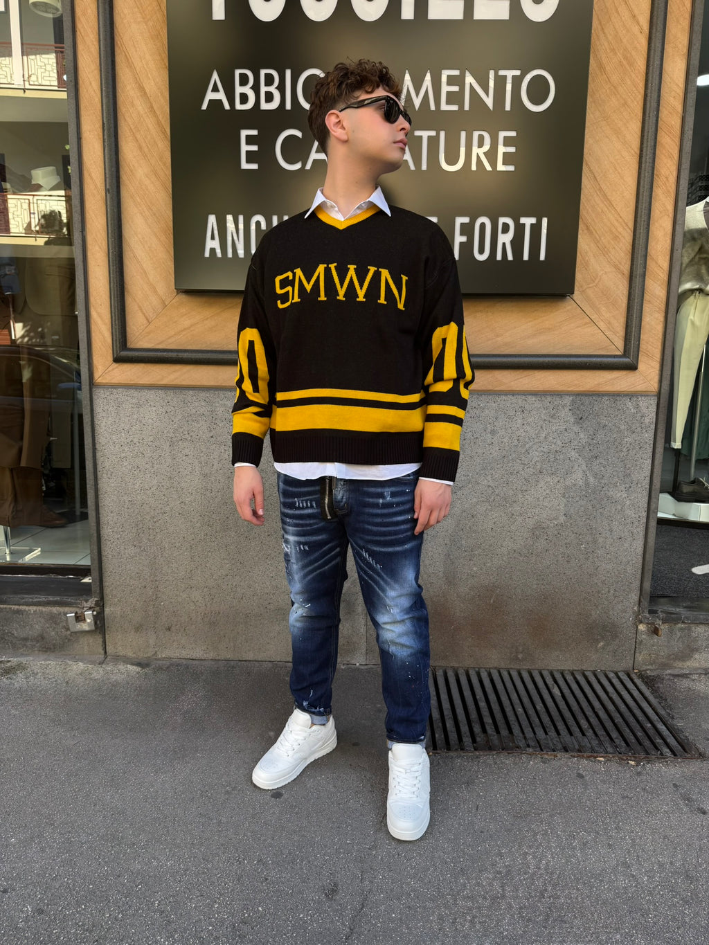 Maglione Scollo a Punta